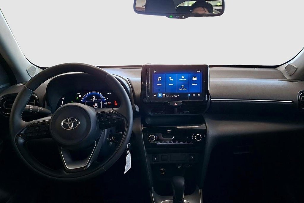 Vehicle Image 10