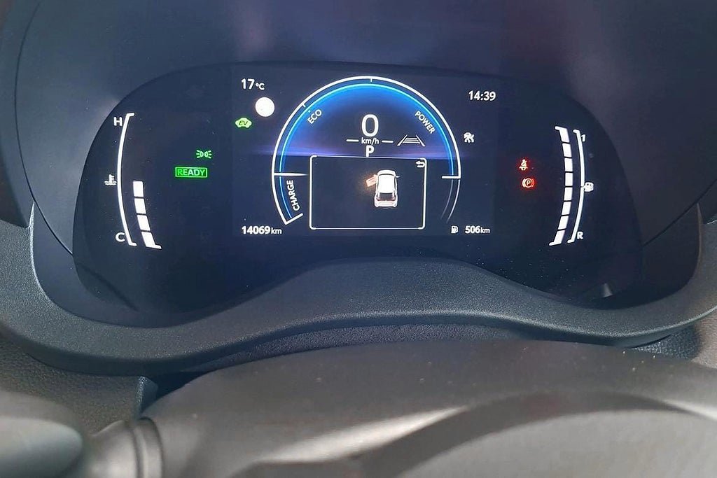 Vehicle Image 13