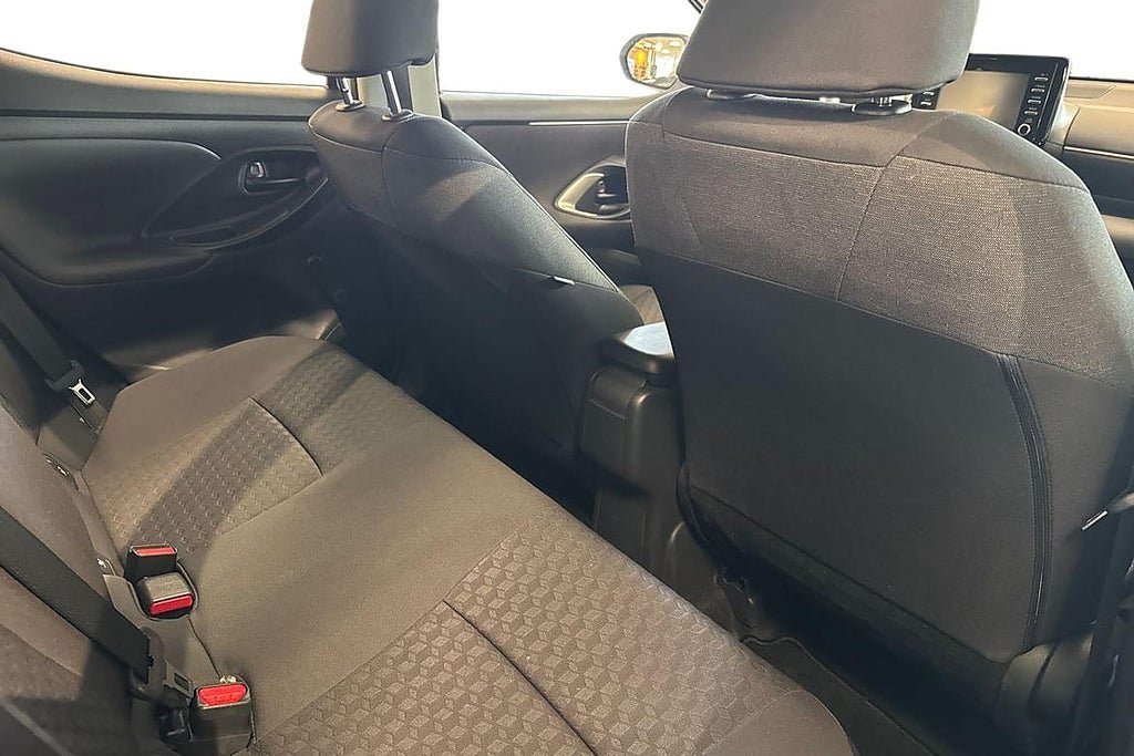 Vehicle Image 9