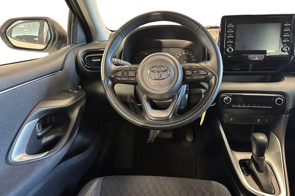 Vehicle Image 11