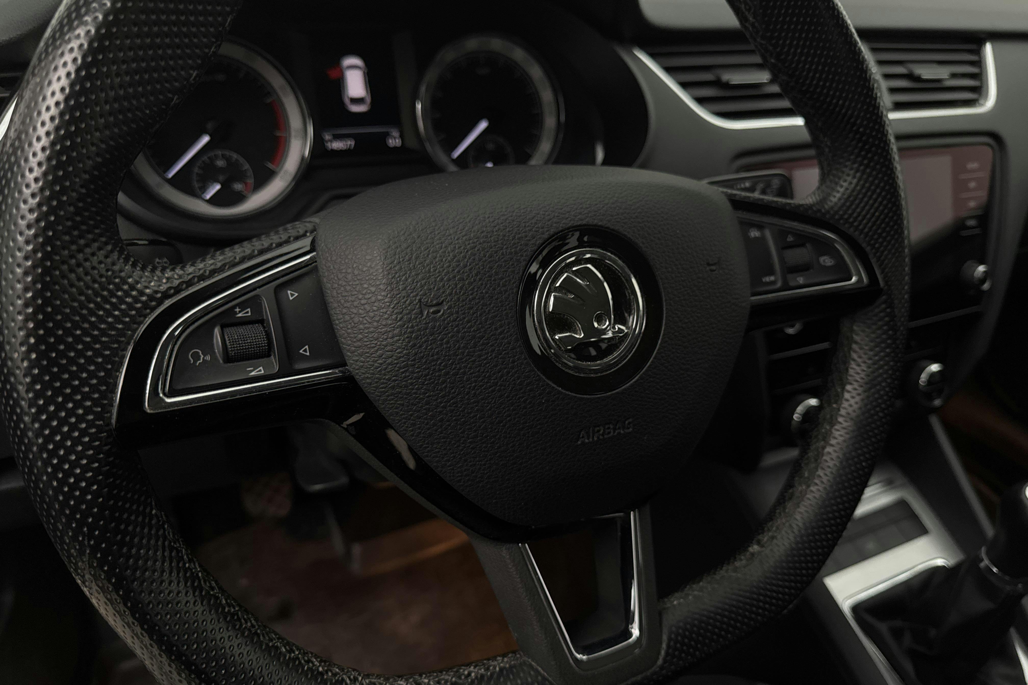 Vehicle Image 14