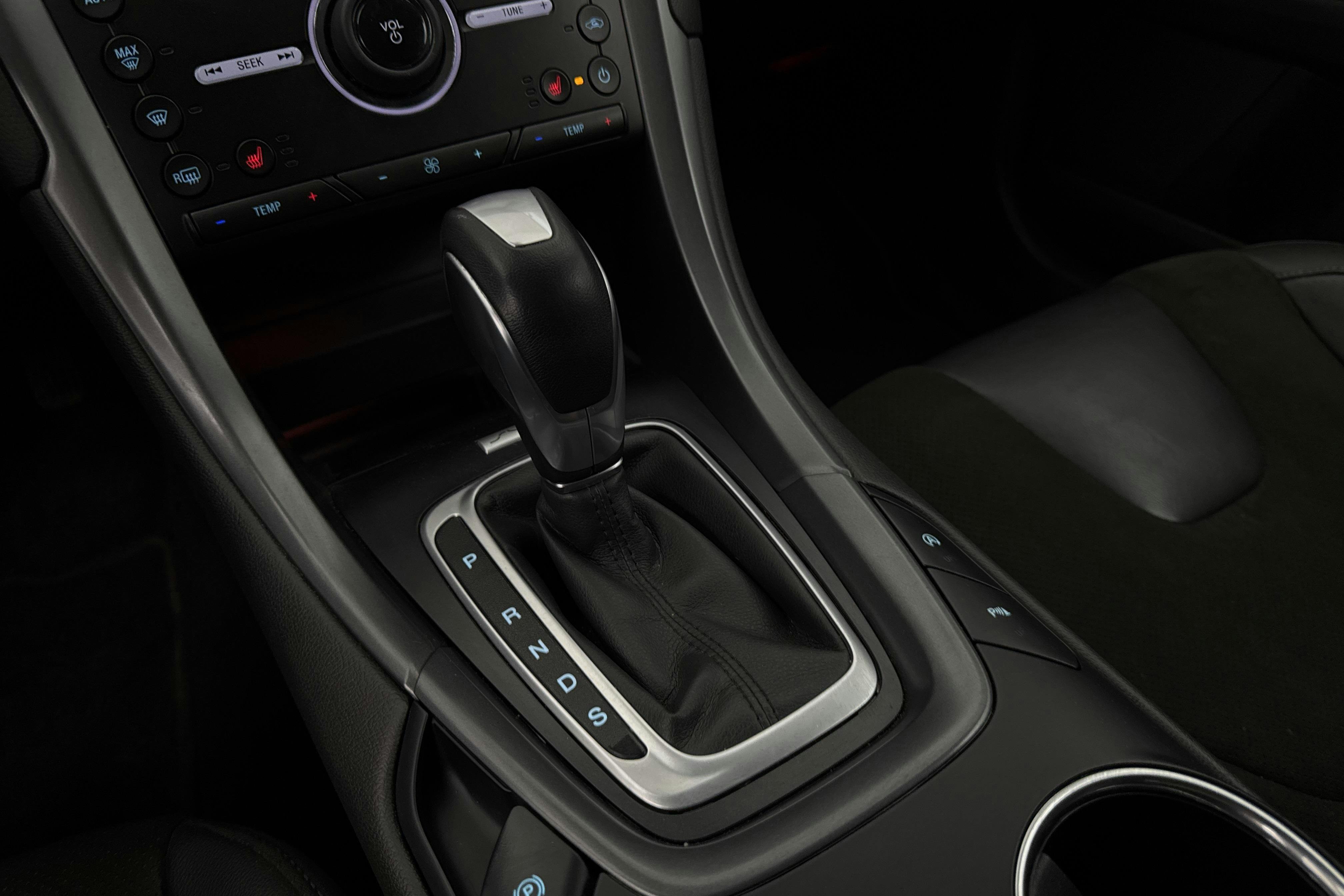 Vehicle Image 15