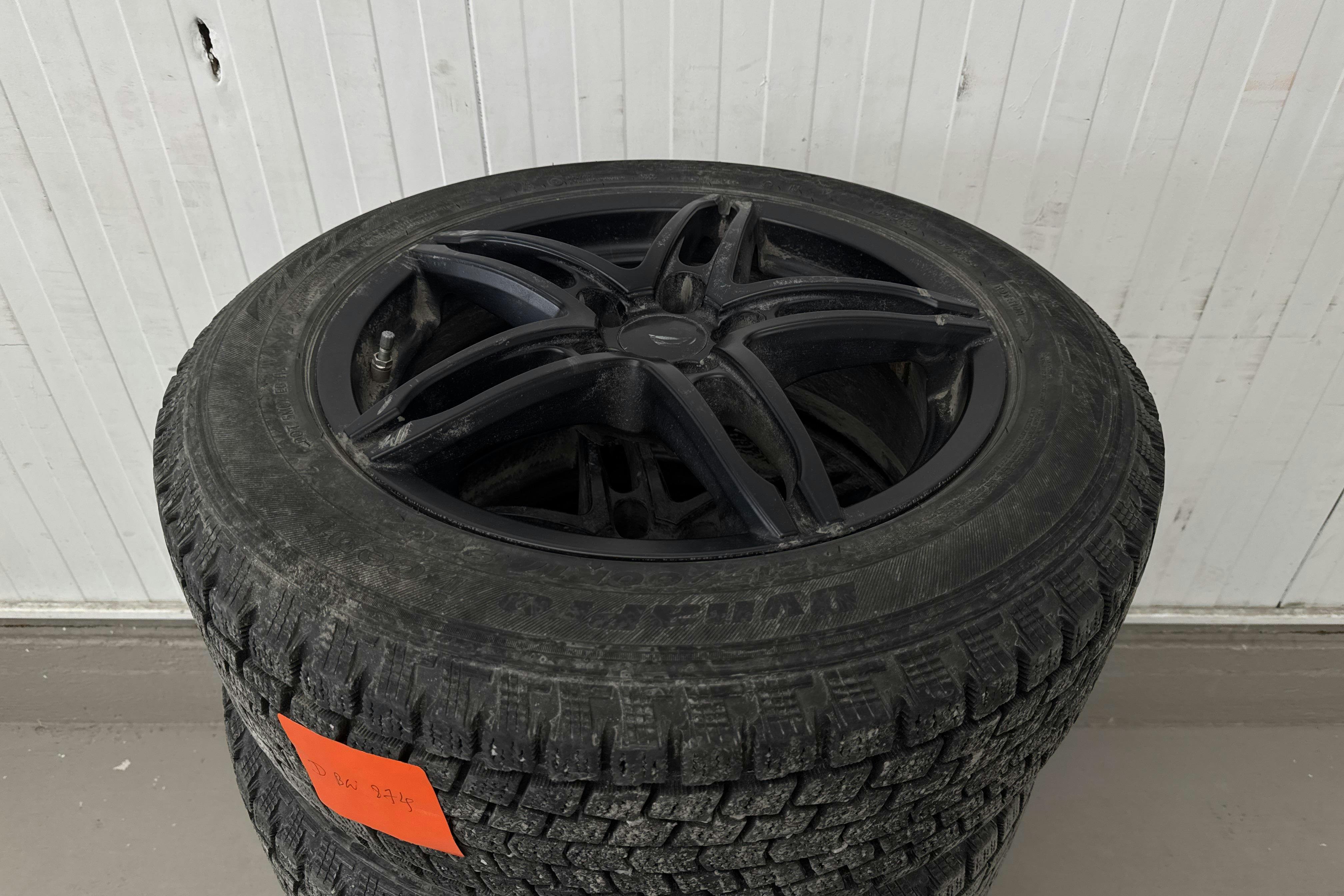 Vehicle Image 16