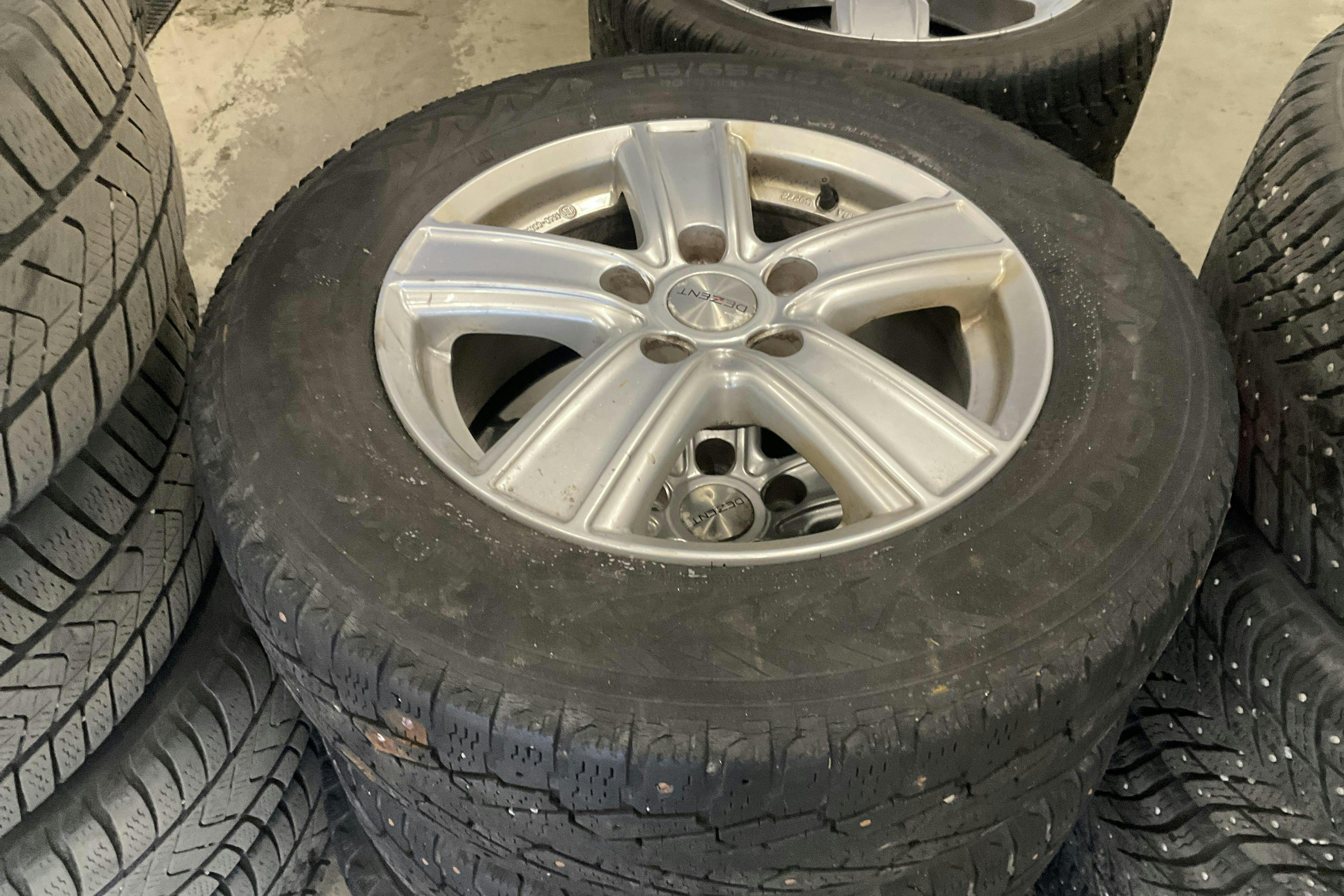 Vehicle Image 17