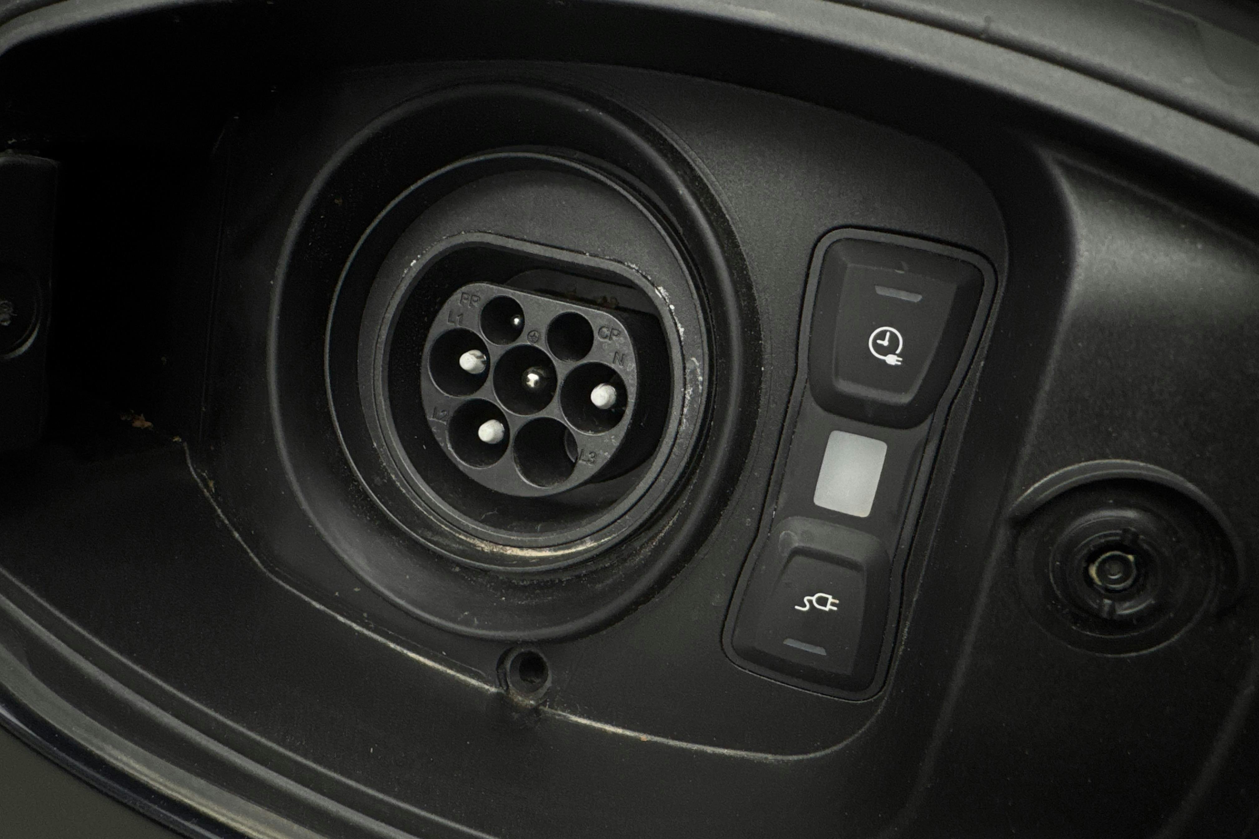 Vehicle Image 22