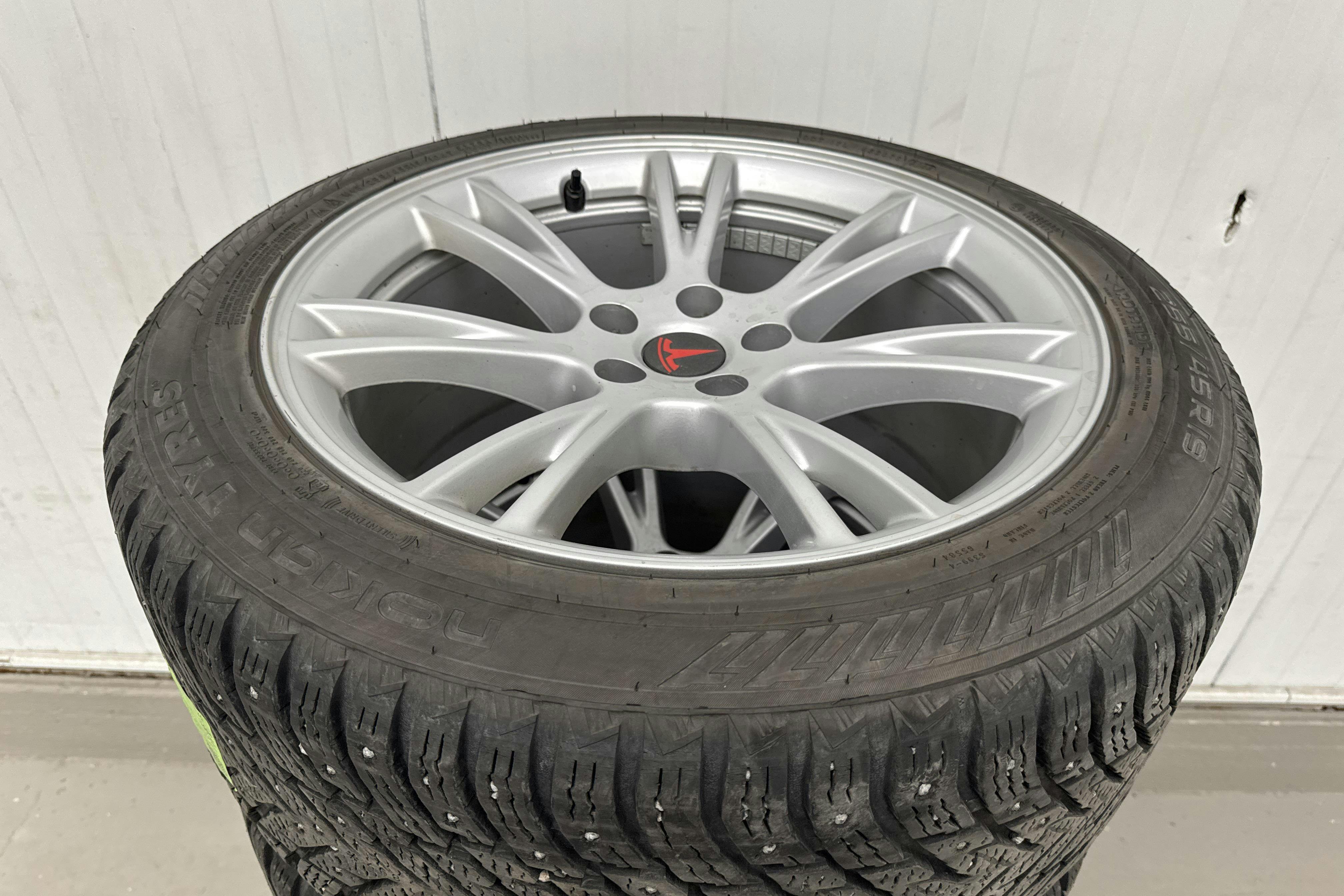 Vehicle Image 23