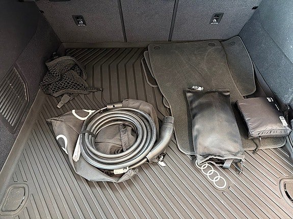 Vehicle Image 26