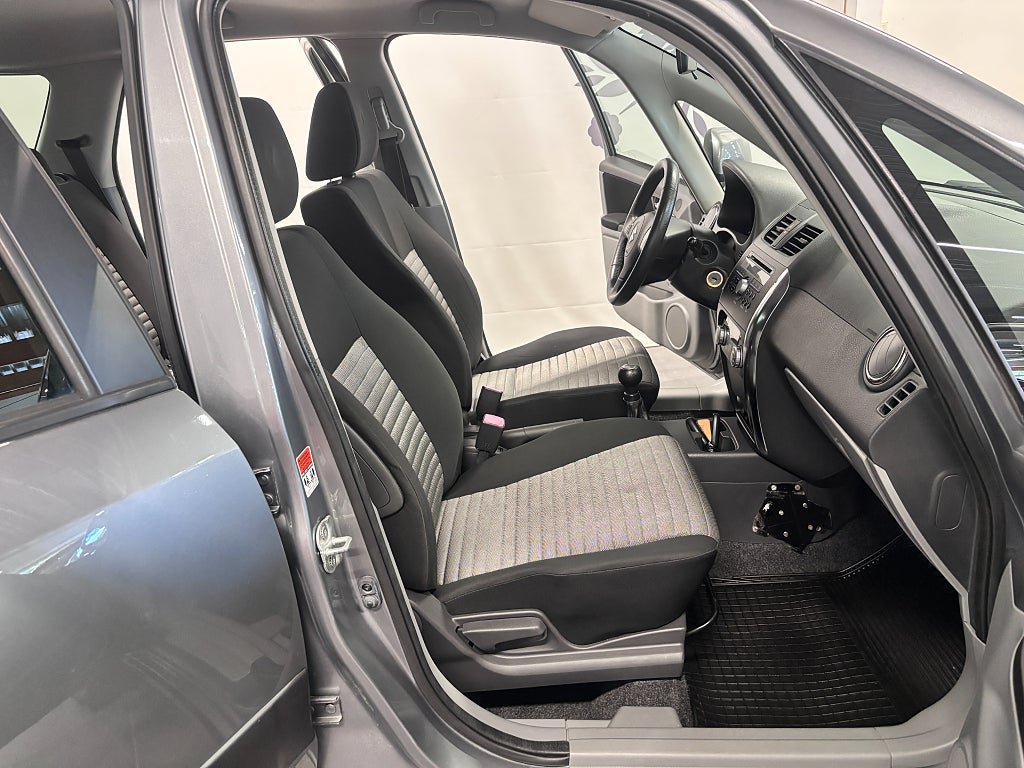 Vehicle Image 7