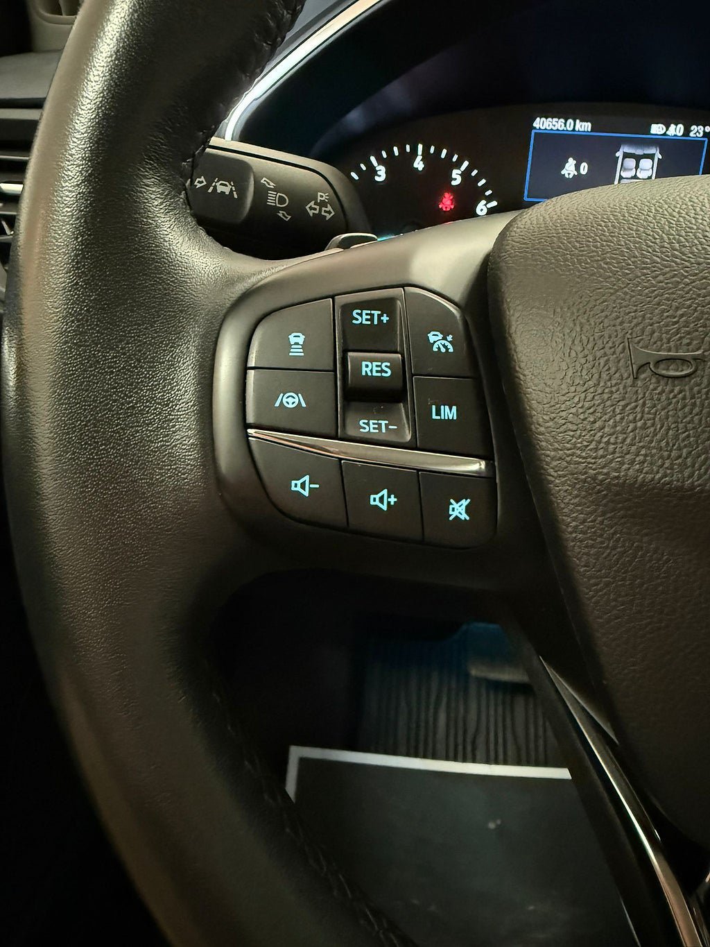 Vehicle Image 22