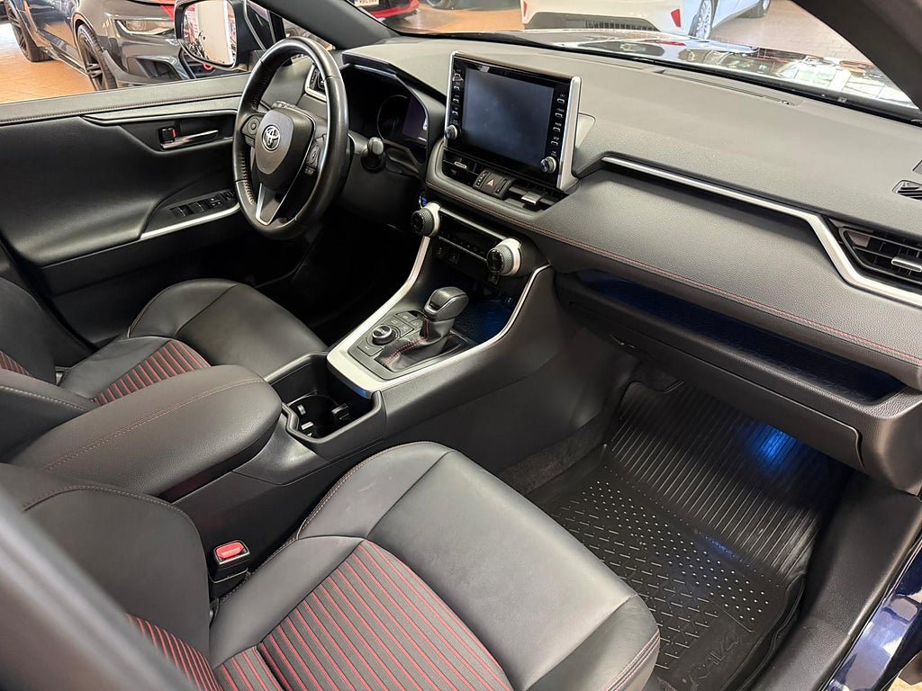 Vehicle Image 18