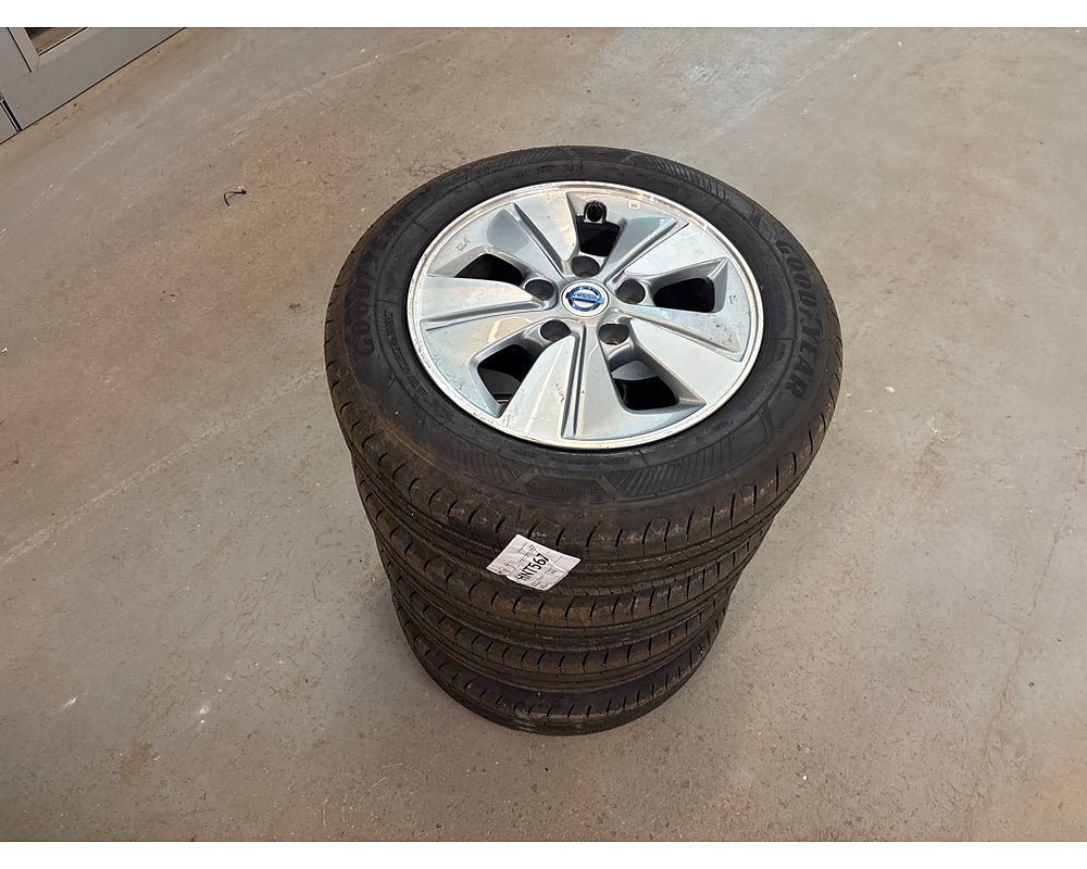 Vehicle Image 11