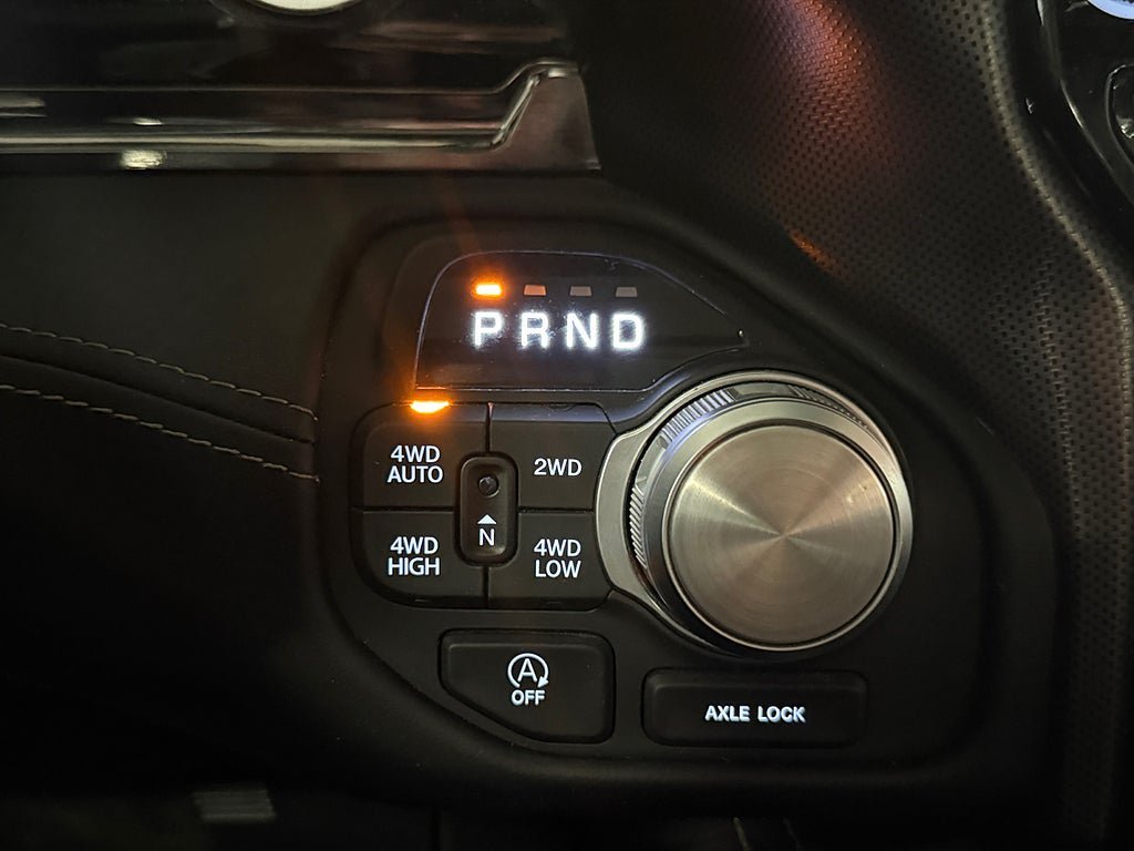 Vehicle Image 24