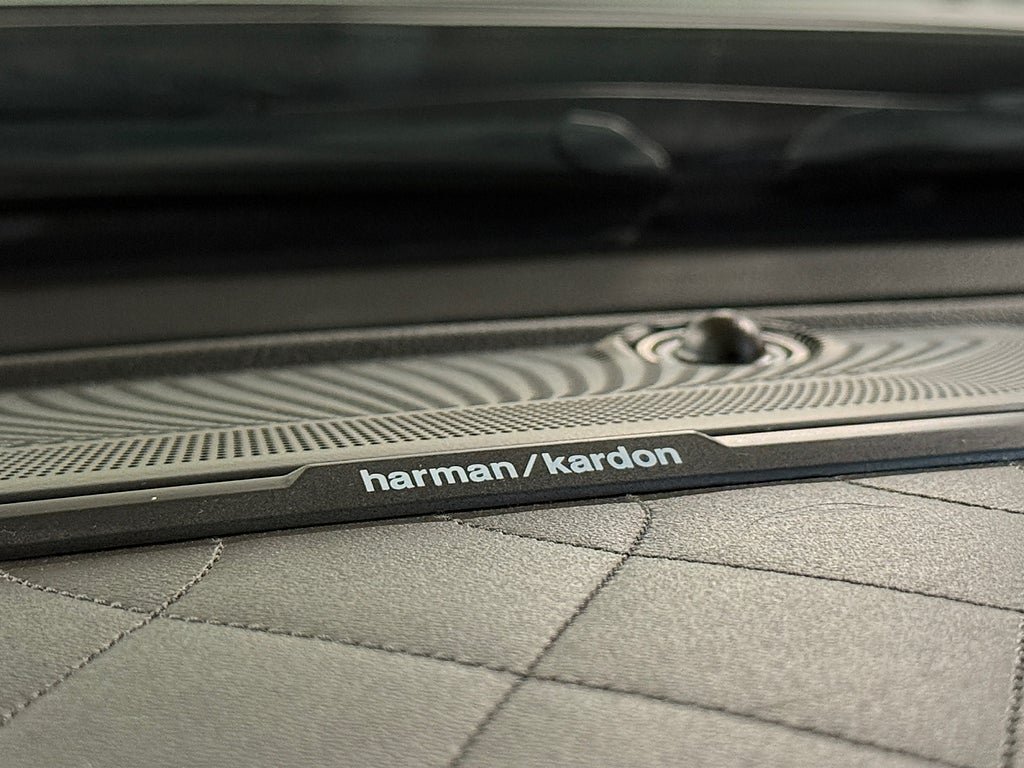 Vehicle Image 28