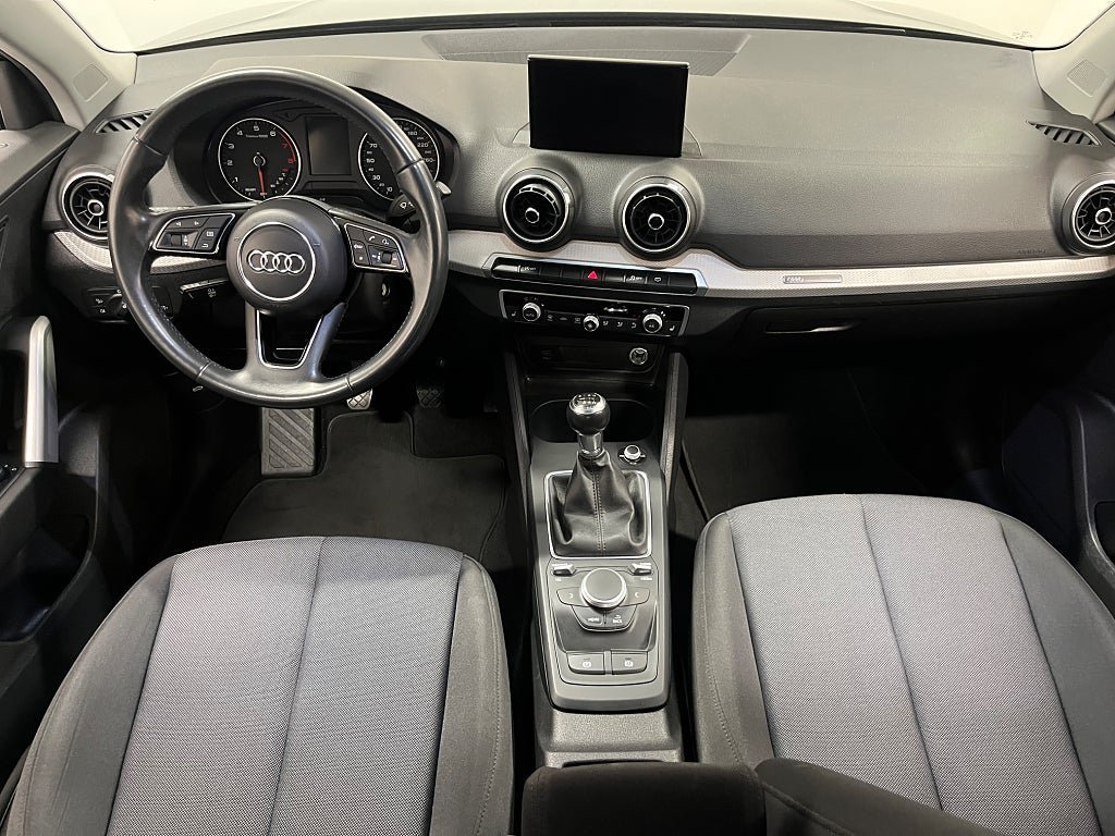 Vehicle Image 15