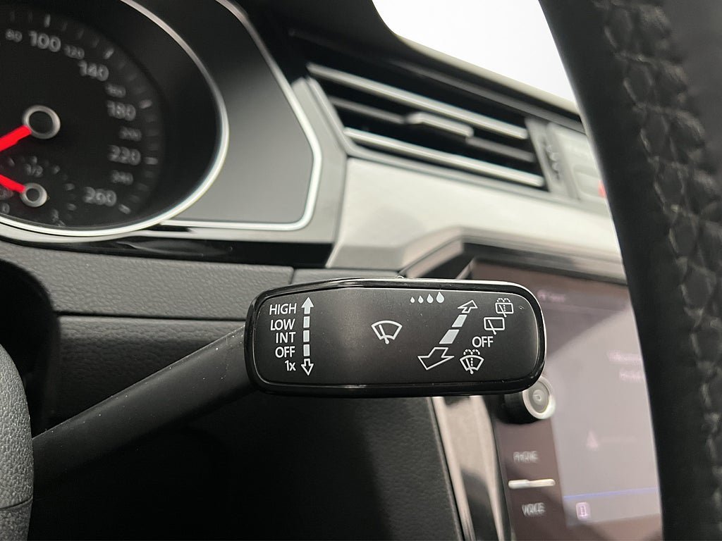 Vehicle Image 28