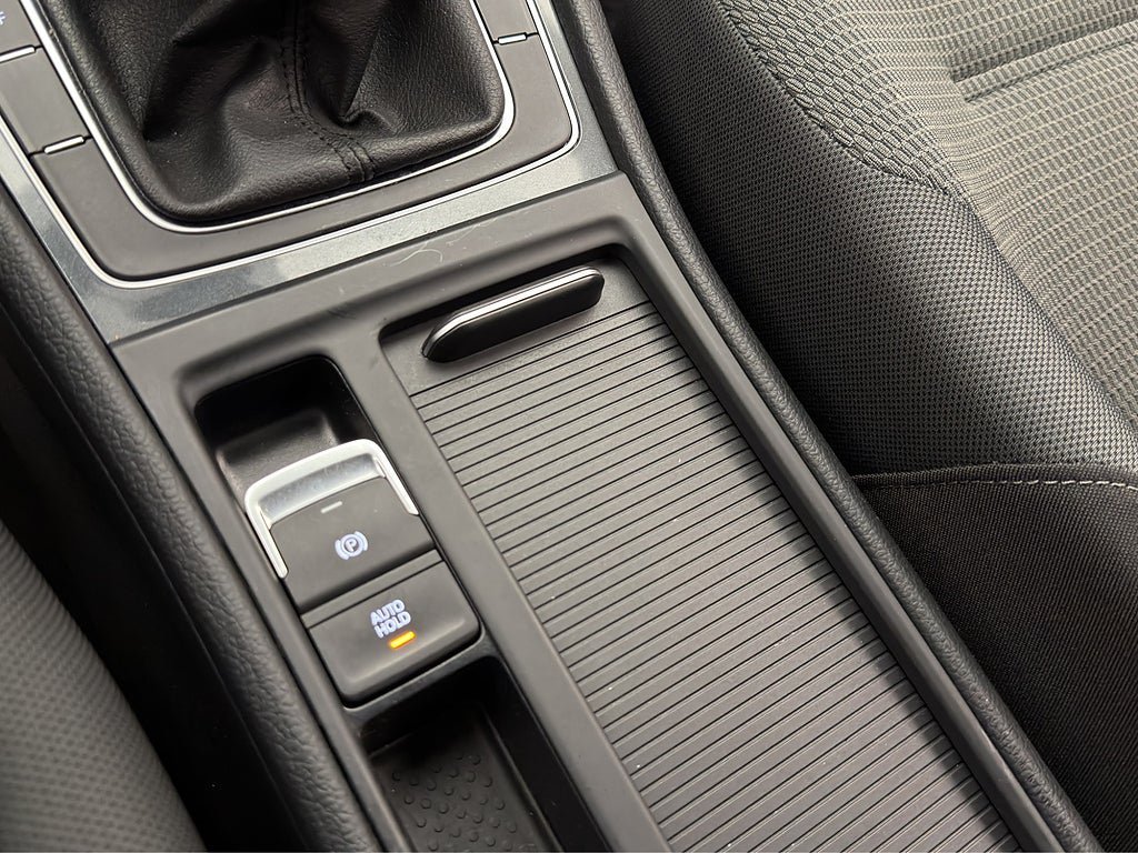 Vehicle Image 26