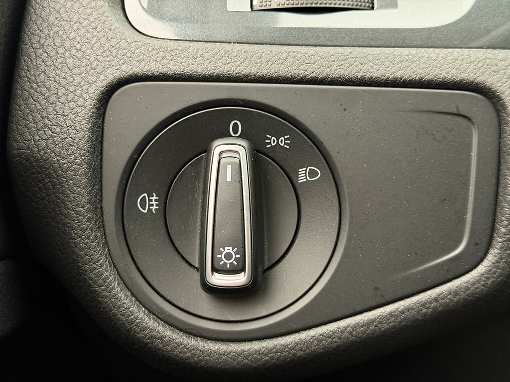 Vehicle Image 27