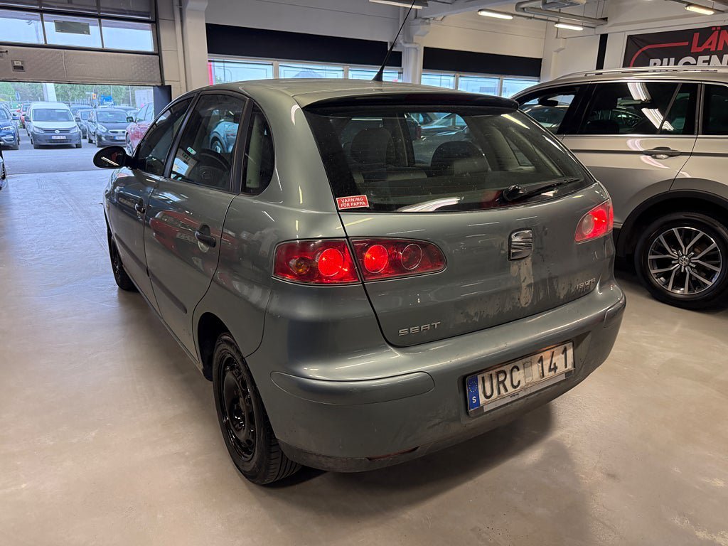 Vehicle Image 9
