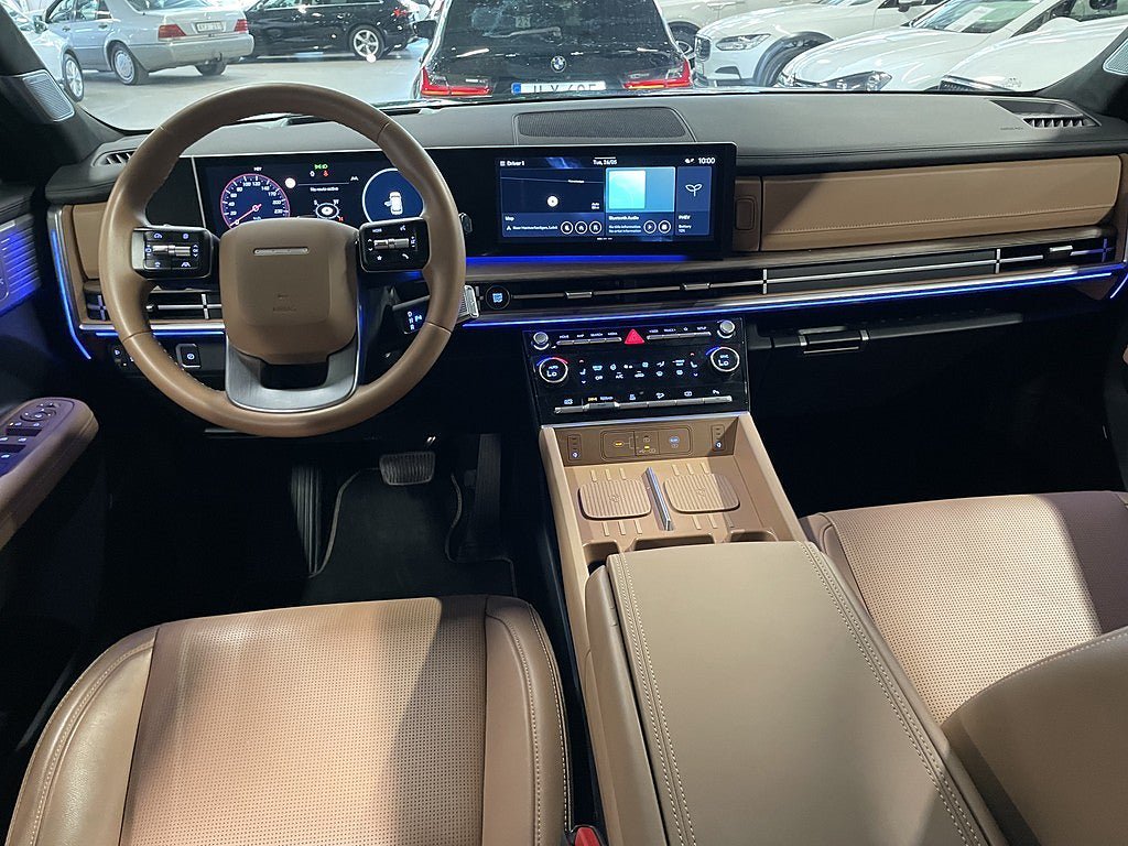 Vehicle Image 9