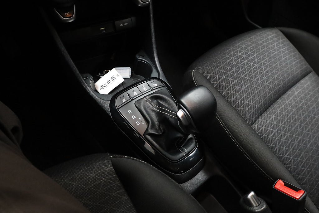 Vehicle Image 18