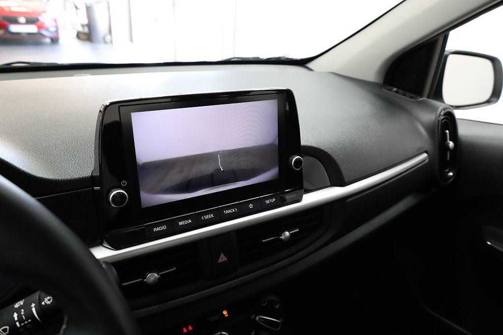 Vehicle Image 21