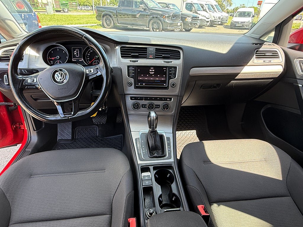 Vehicle Image 11
