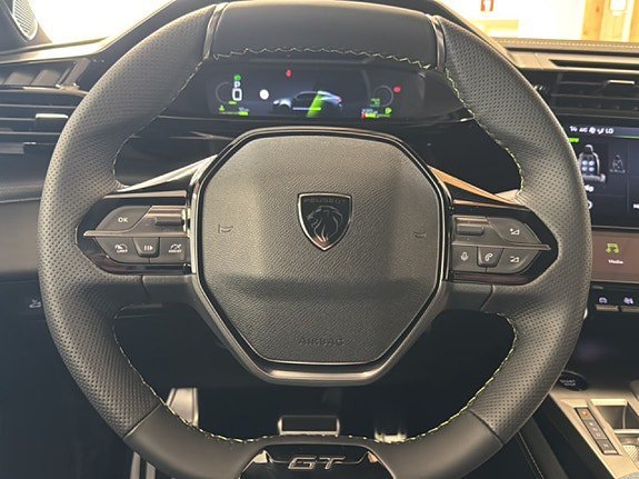Vehicle Image 22