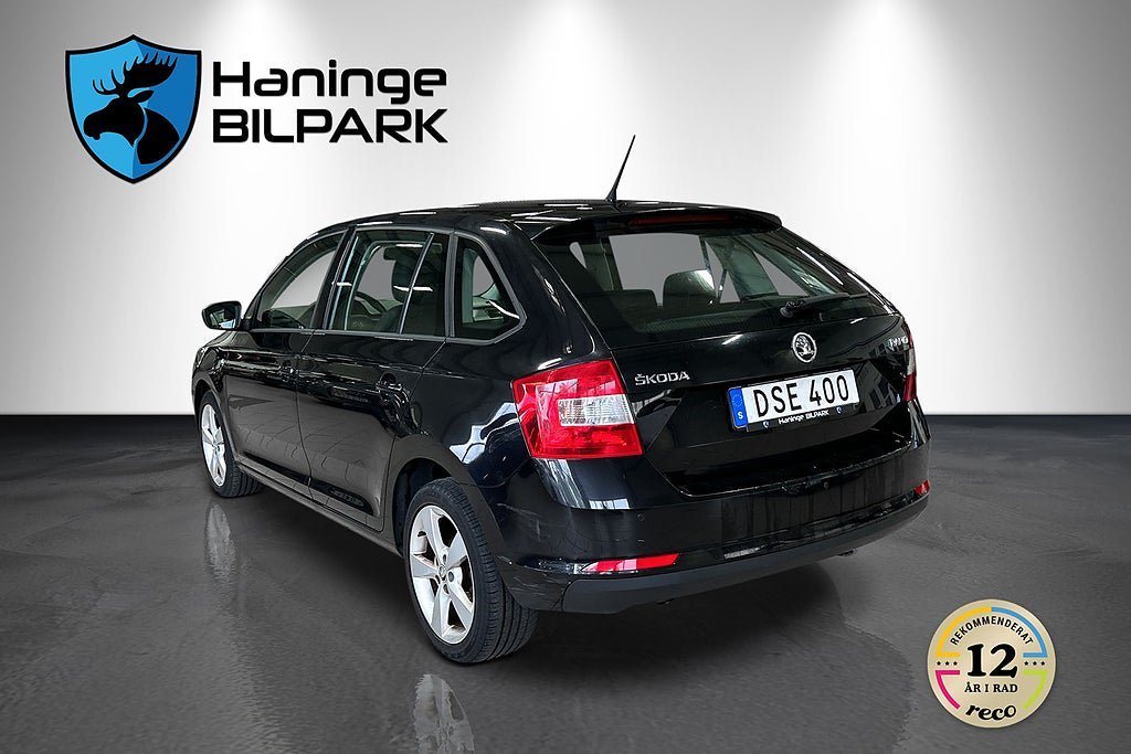 Vehicle Image 6
