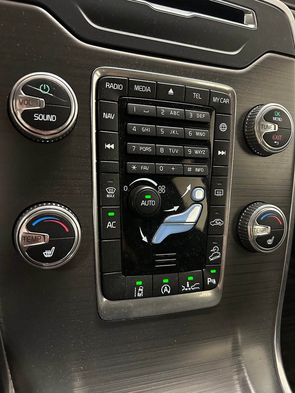 Vehicle Image 18