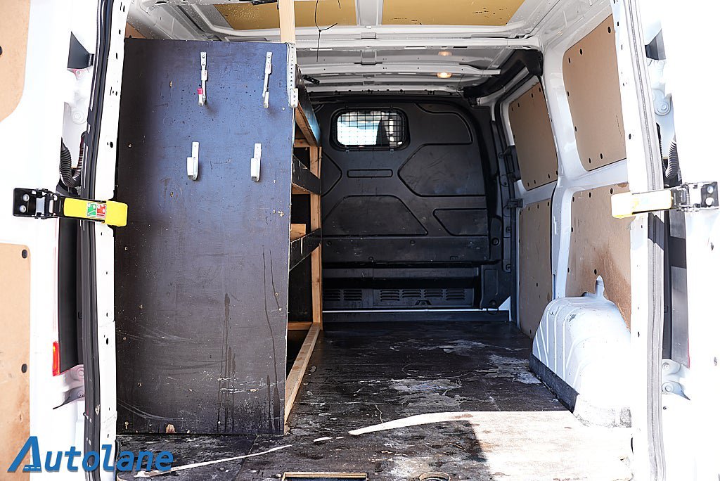 Vehicle Image 16