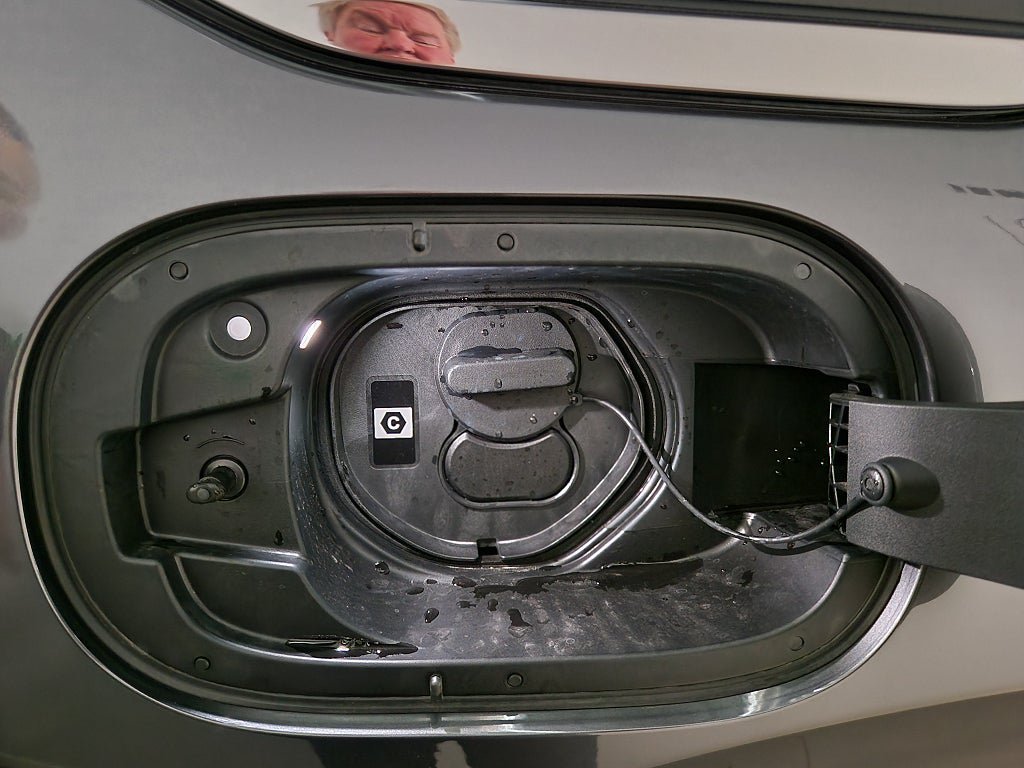 Vehicle Image 17