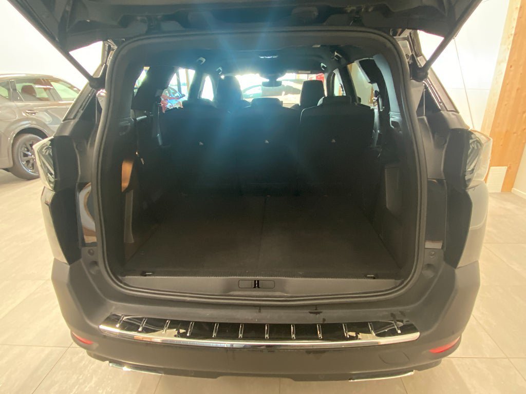 Vehicle Image 17