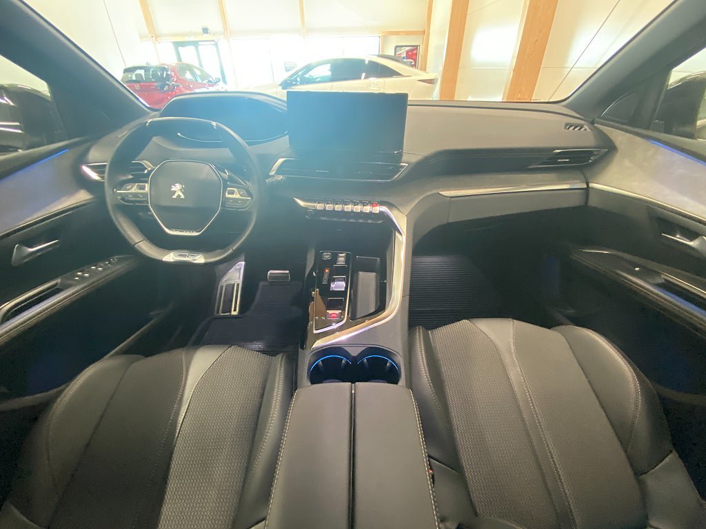 Vehicle Image 18