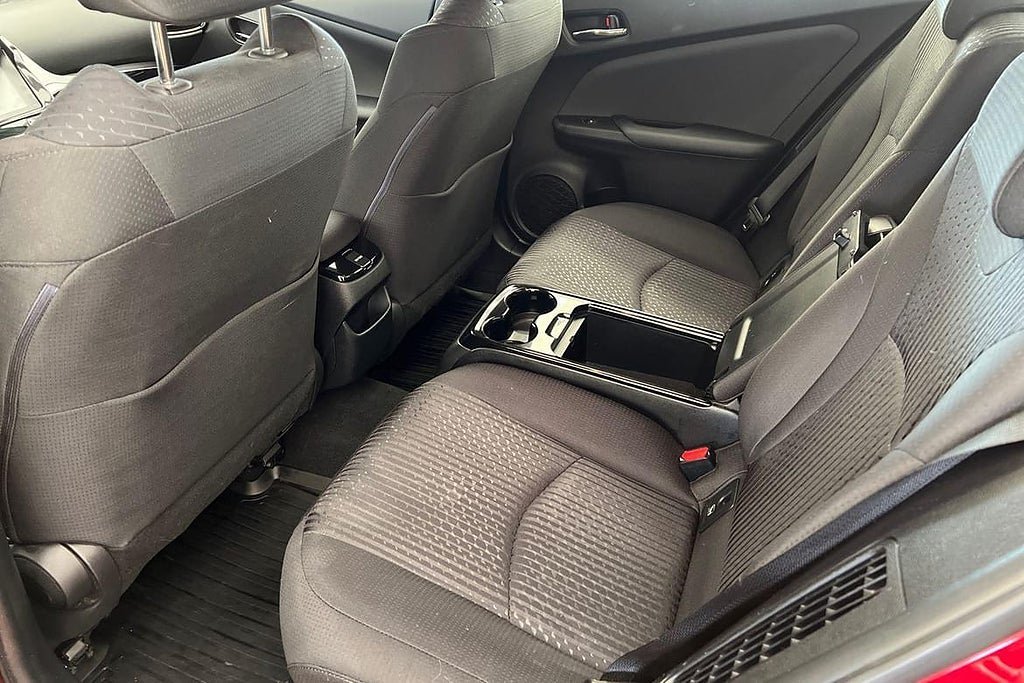 Vehicle Image 13