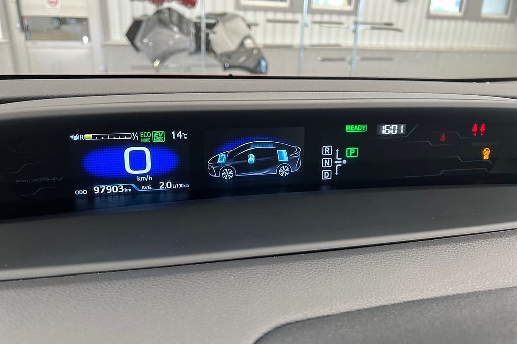Vehicle Image 16