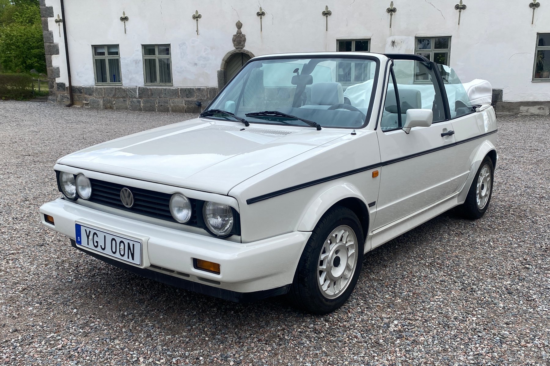 Vehicle Image 12