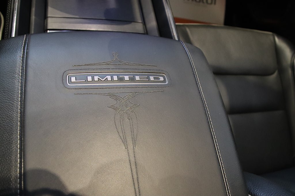 Vehicle Image 14