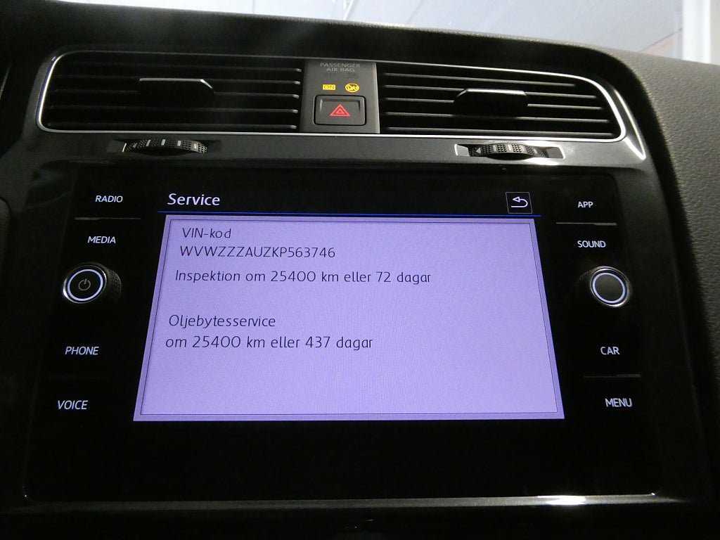 Vehicle Image 21