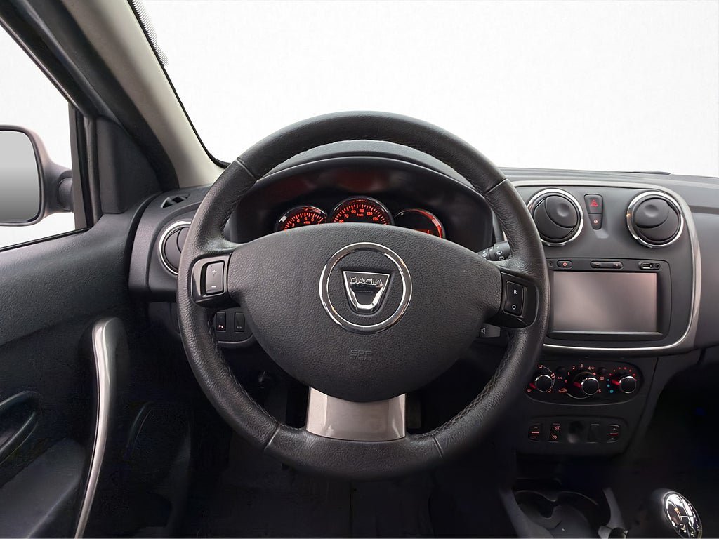 Vehicle Image 12