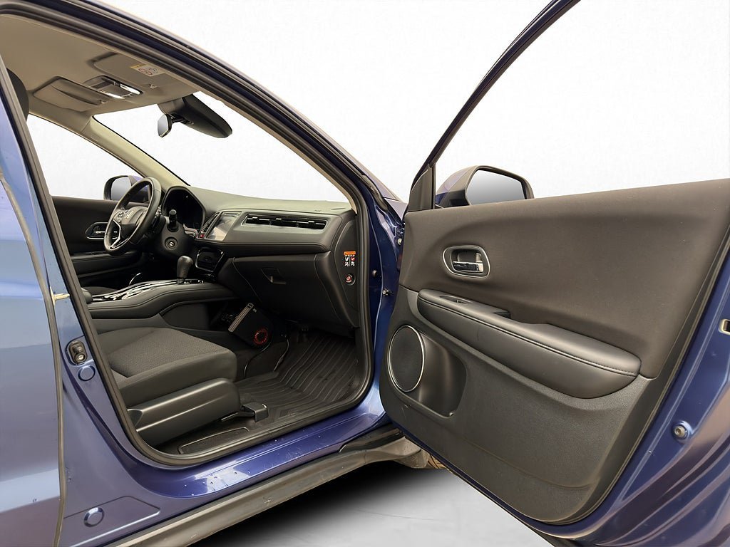Vehicle Image 21