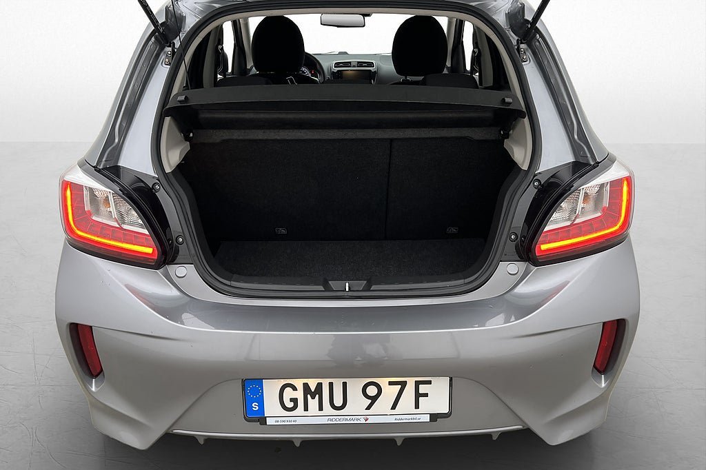 Vehicle Image 21