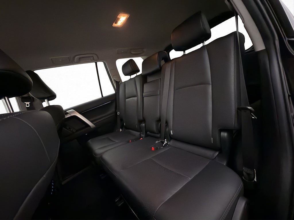Vehicle Image 30