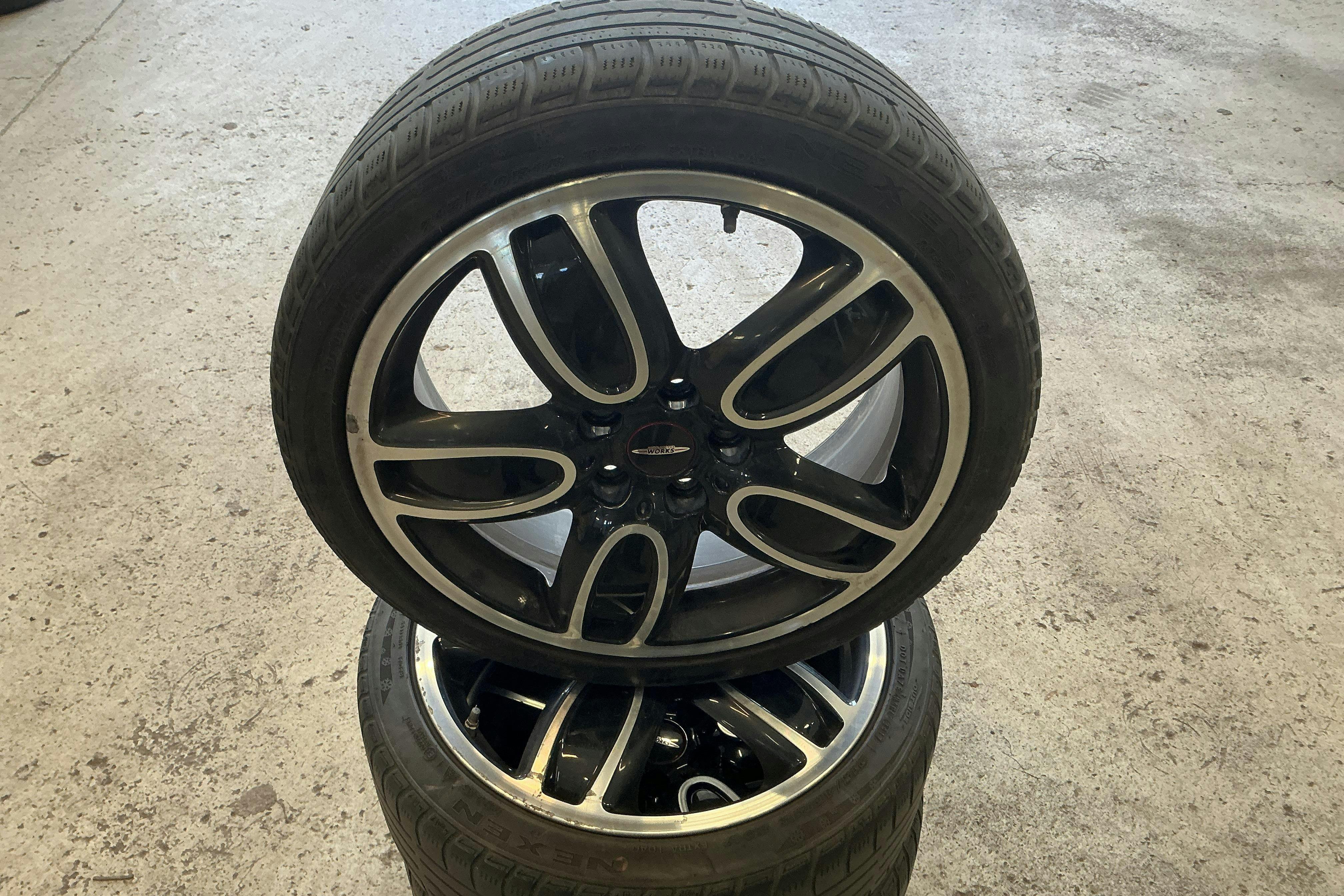 Vehicle Image 13