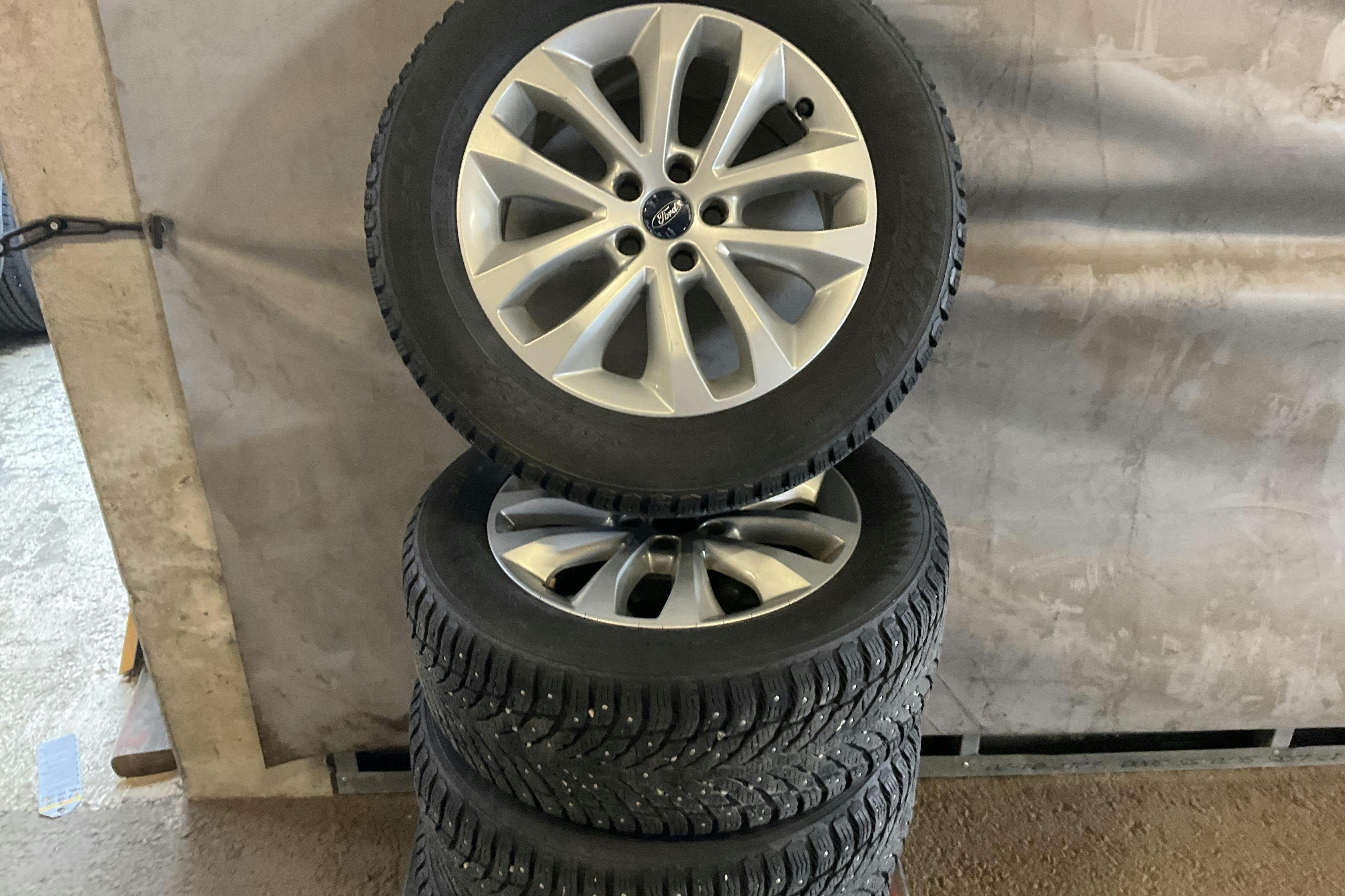 Vehicle Image 15