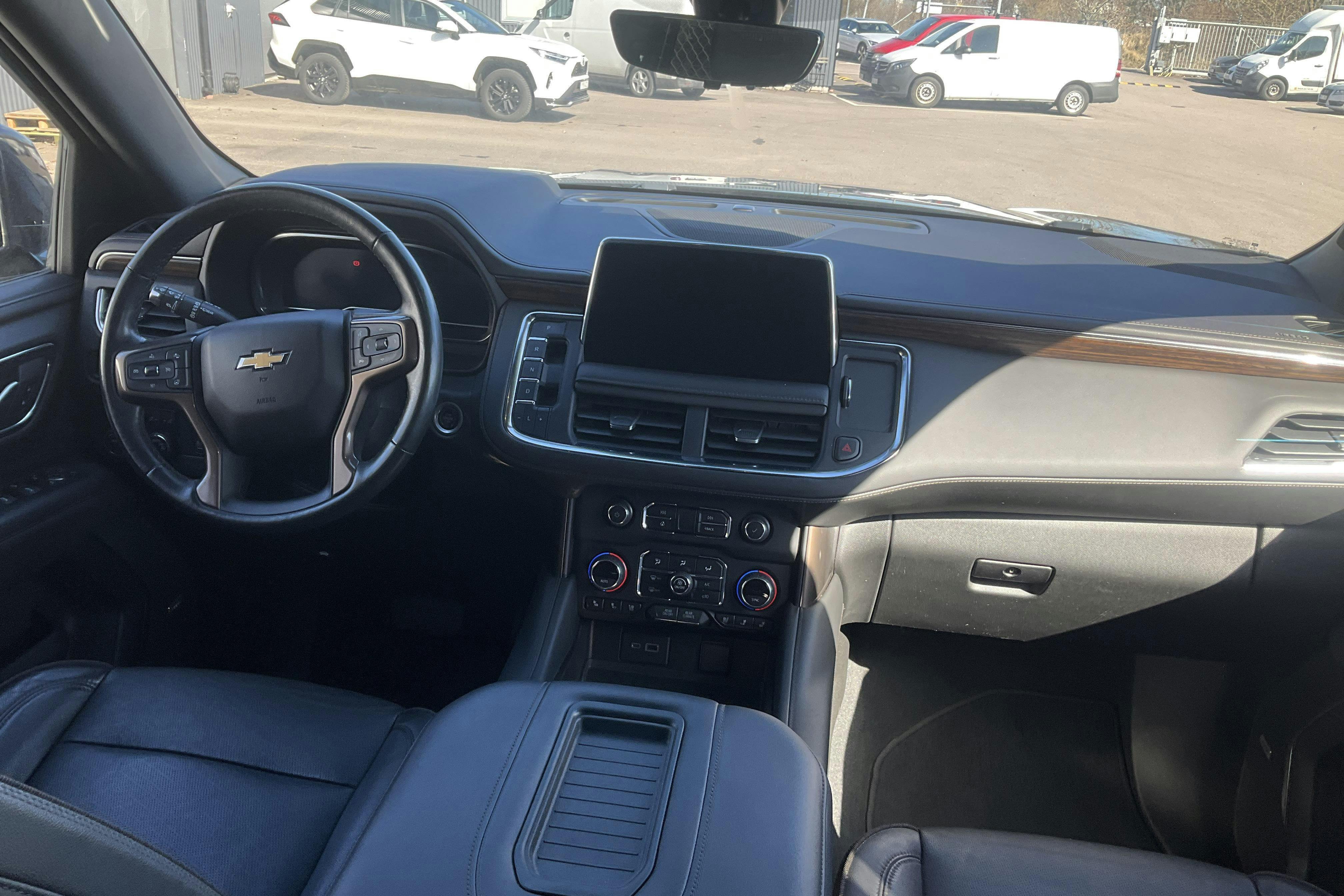 Vehicle Image 8