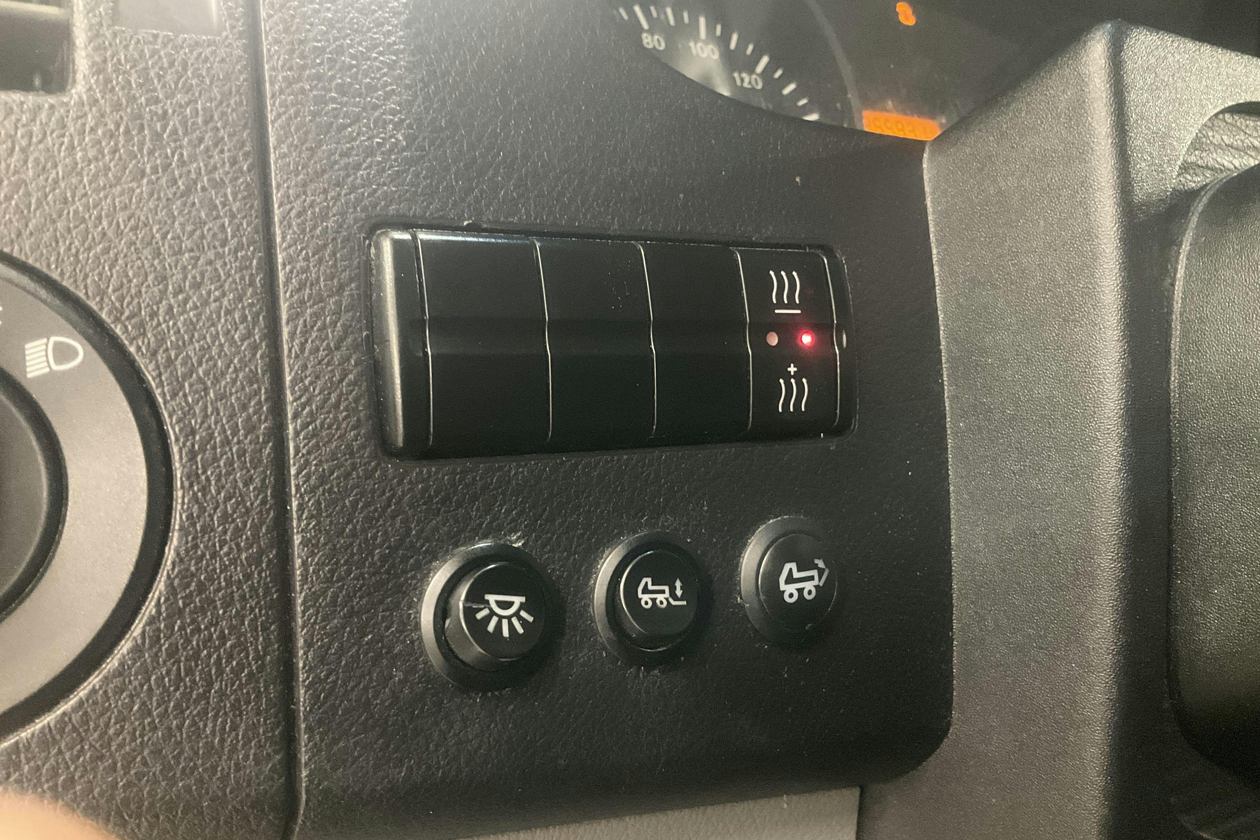 Vehicle Image 22