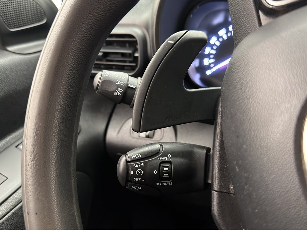 Vehicle Image 17