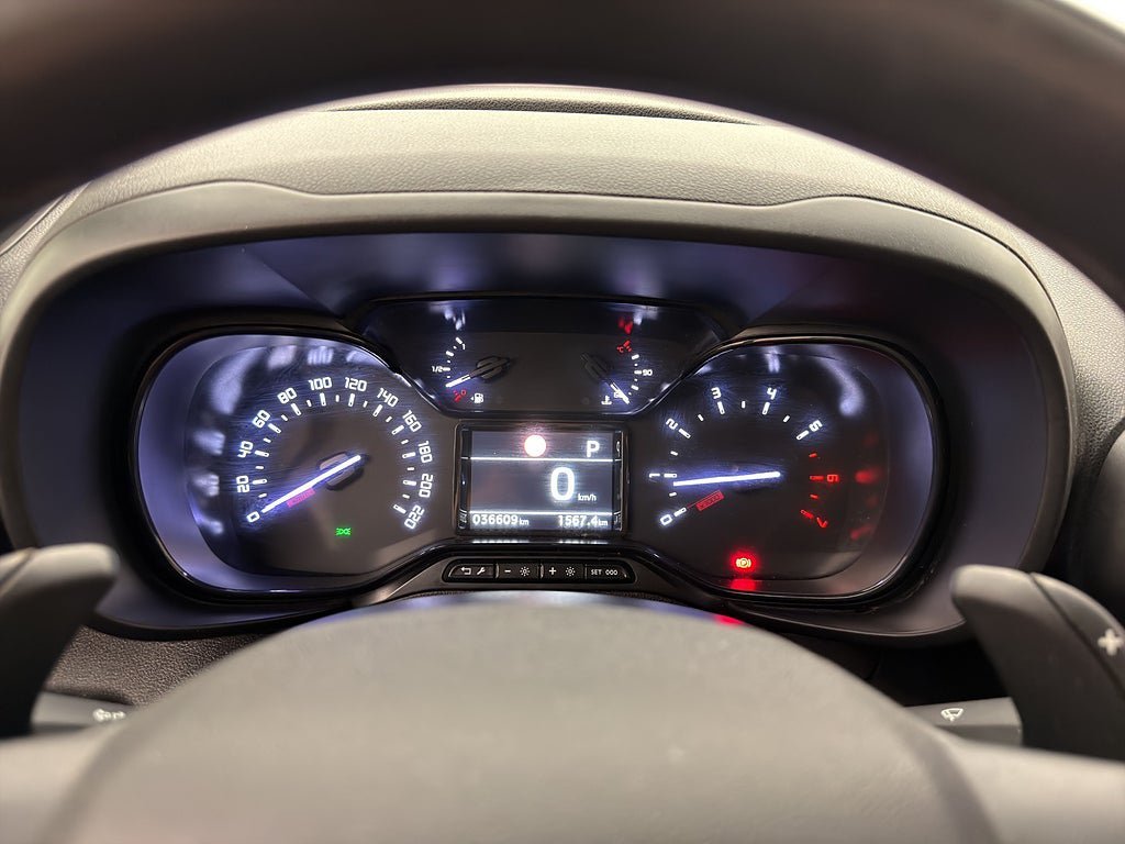 Vehicle Image 19