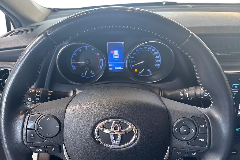 Vehicle Image 13