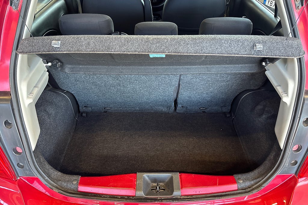 Vehicle Image 18